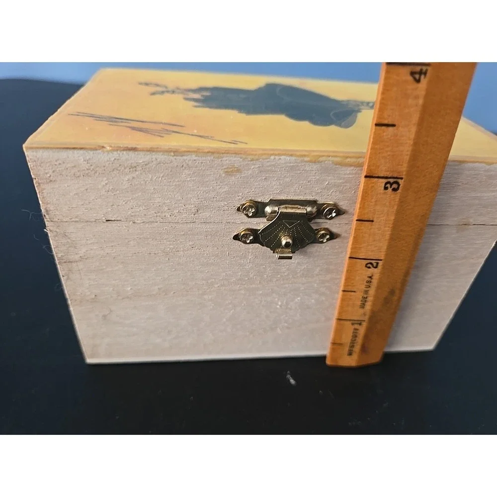 Wood Sooden Trinket Box‎  5